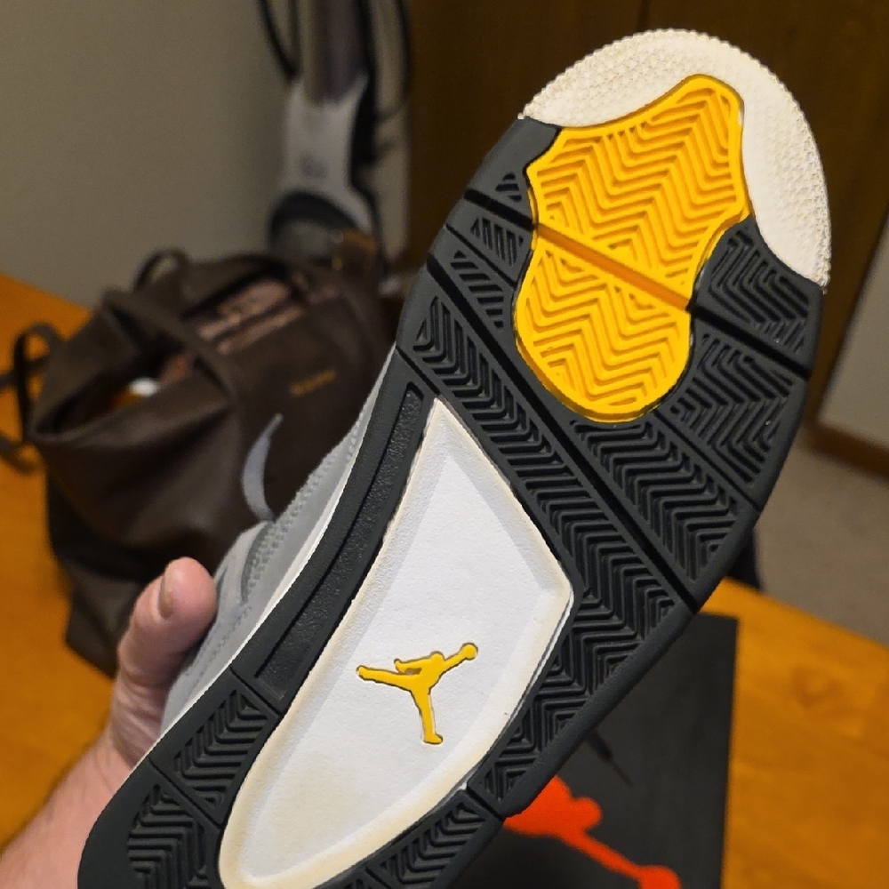 Jordan Gray Sneakers Classic Design - Picture 8 of 11